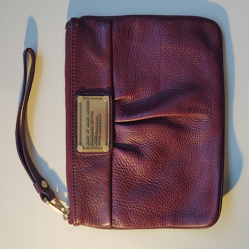 Marc by Marc Jacobs leather clutch bag in burgundy